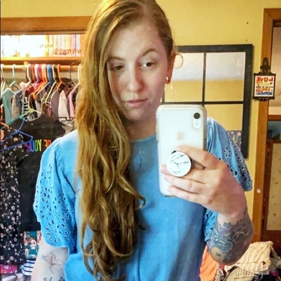 Meet your Posher, Heather - Picture 1 of 1